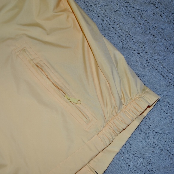 Vintage Yellow Tommy Hilfiger golf jacket - Picture 6 of 6